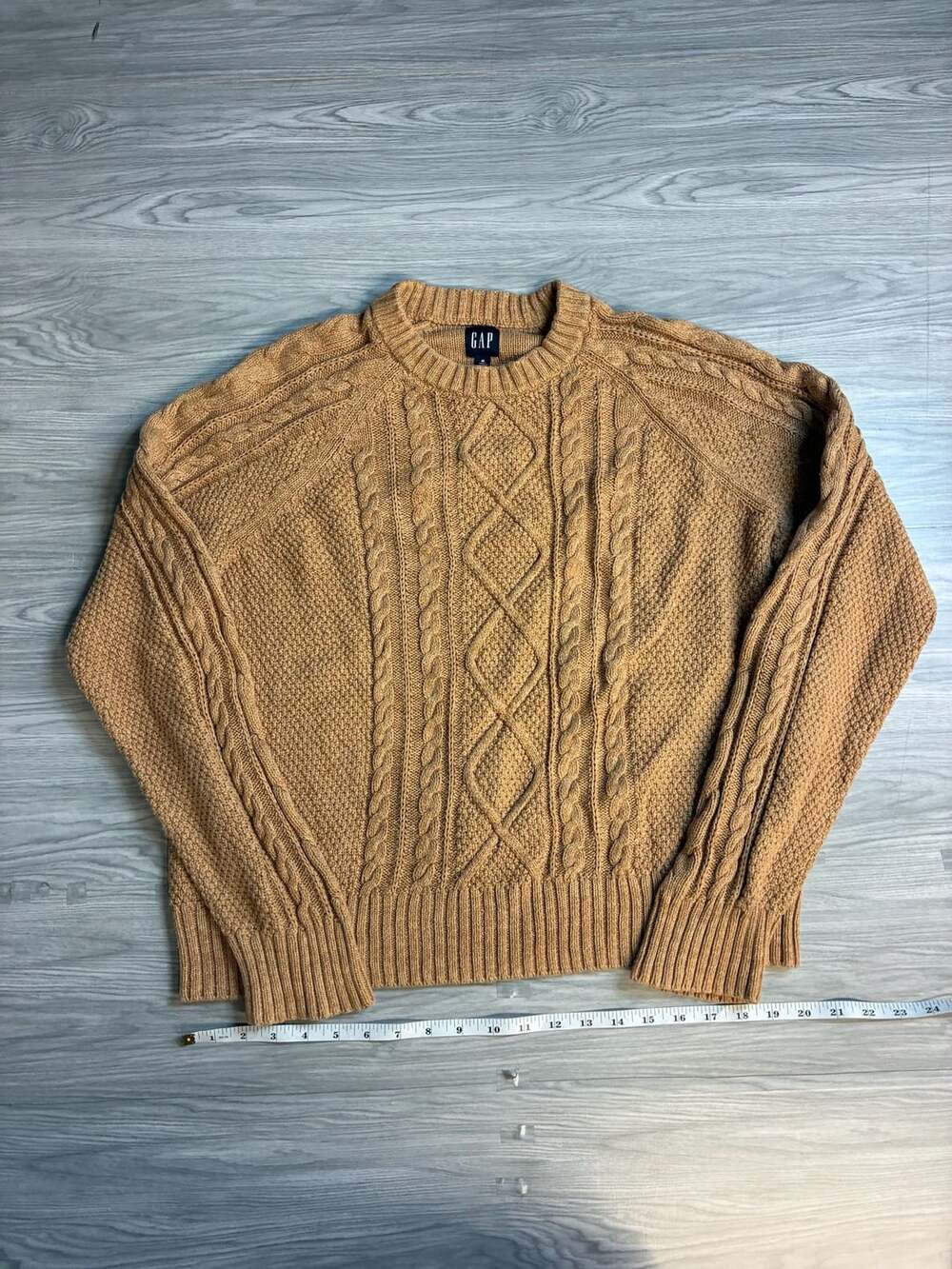 Gap Camel Cable Knit Crewneck Sweater Size M